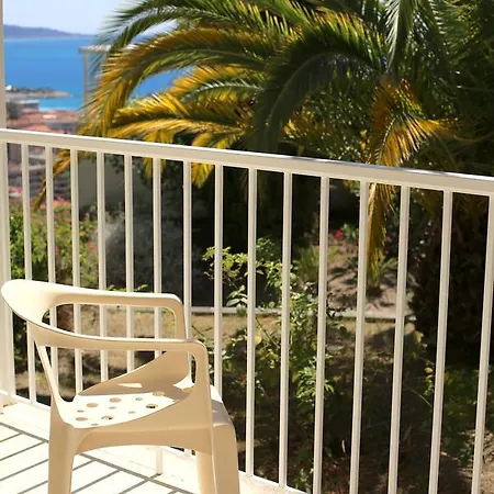 La Tournerie 3* 芒通