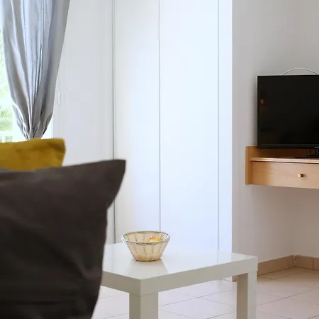 酒店 La Tournerie 芒通