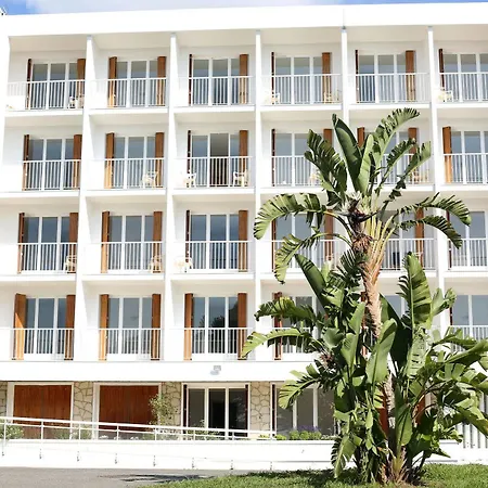 La Tournerie 3* 芒通